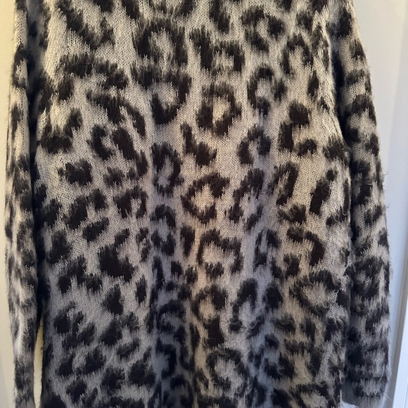 Grey leopard print cardigan - Picture 4 of 6